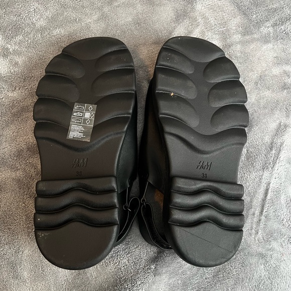 H&M NEW WITHOUT TAGS Velcro & Buckle Sandals - Picture 3 of 6